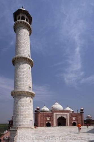 Taj Mahal Mosque And Minerat
